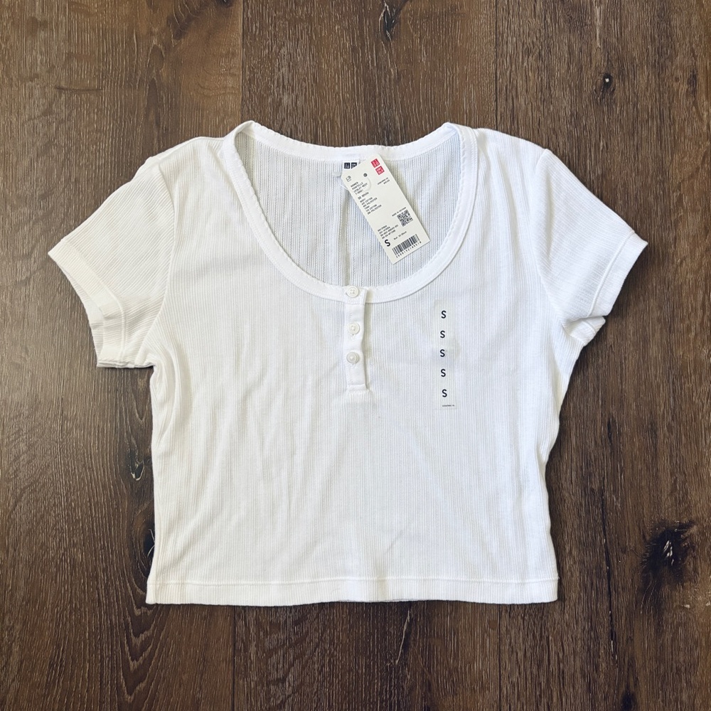 Uniqlo Pointelle Henley T-Shirt